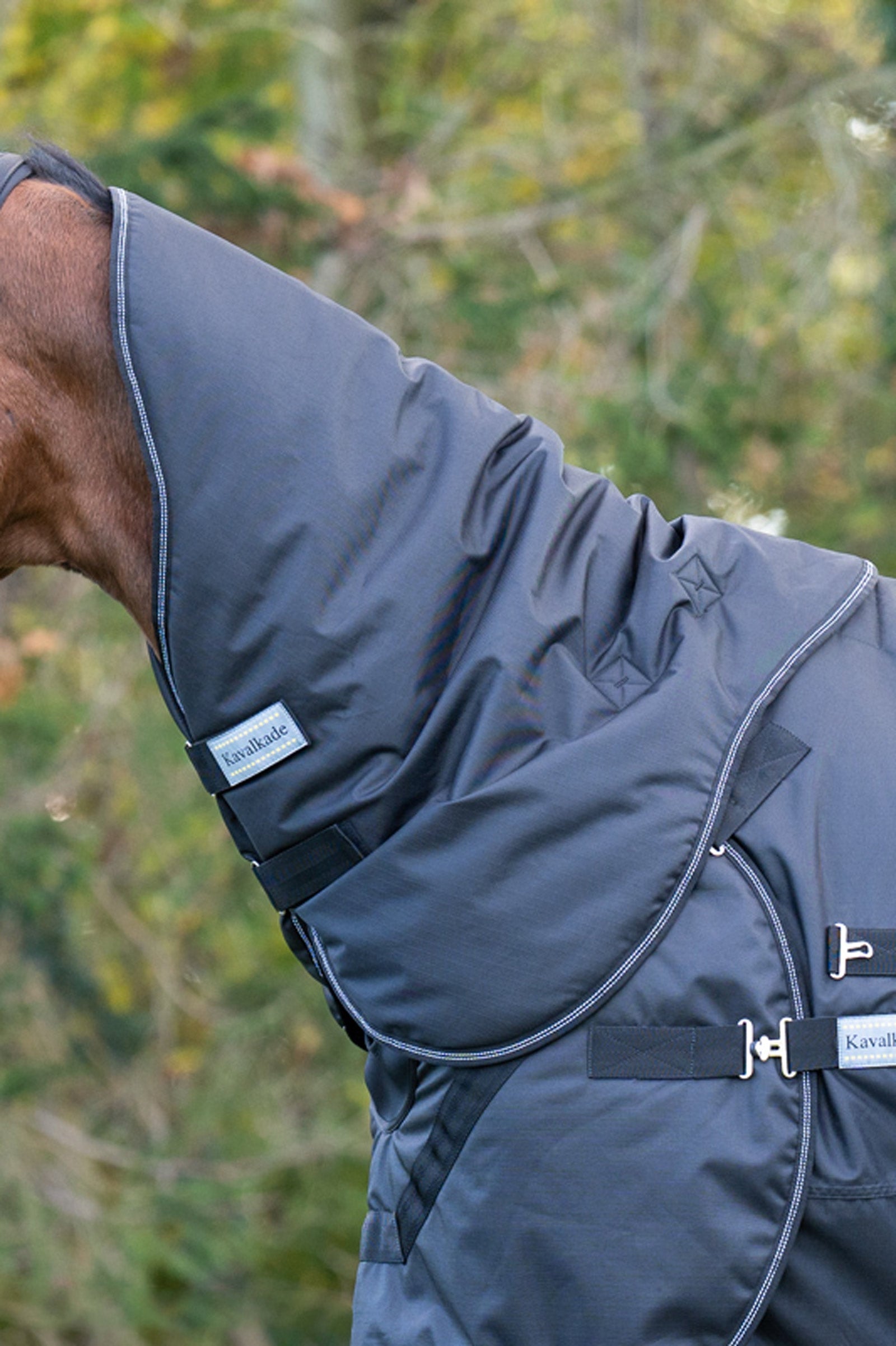 Kavalkade Halifax Cubre Cpara Manta de Exterior 2en1 y Manta para Caminador Mantas Caballo