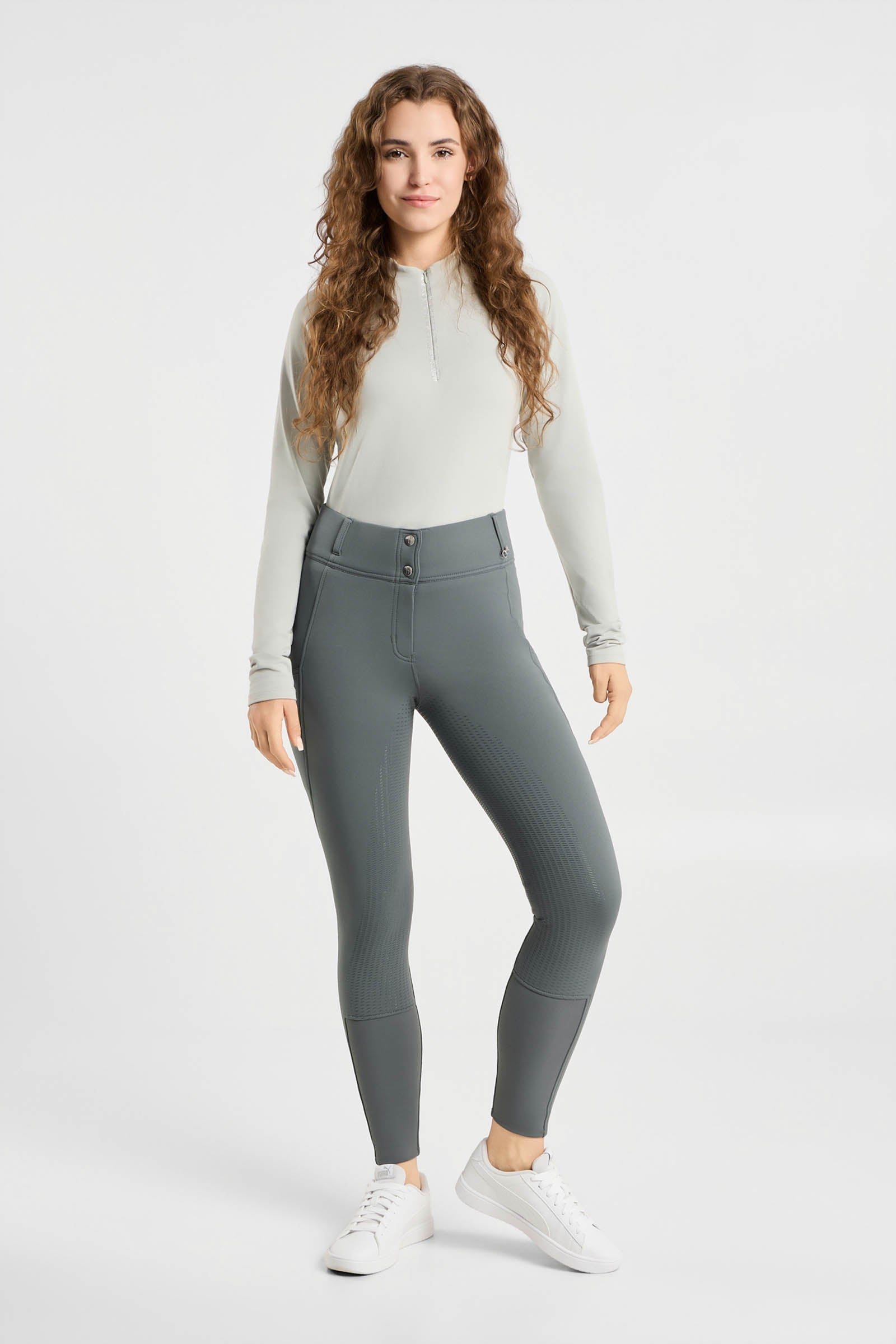 Model shot 1