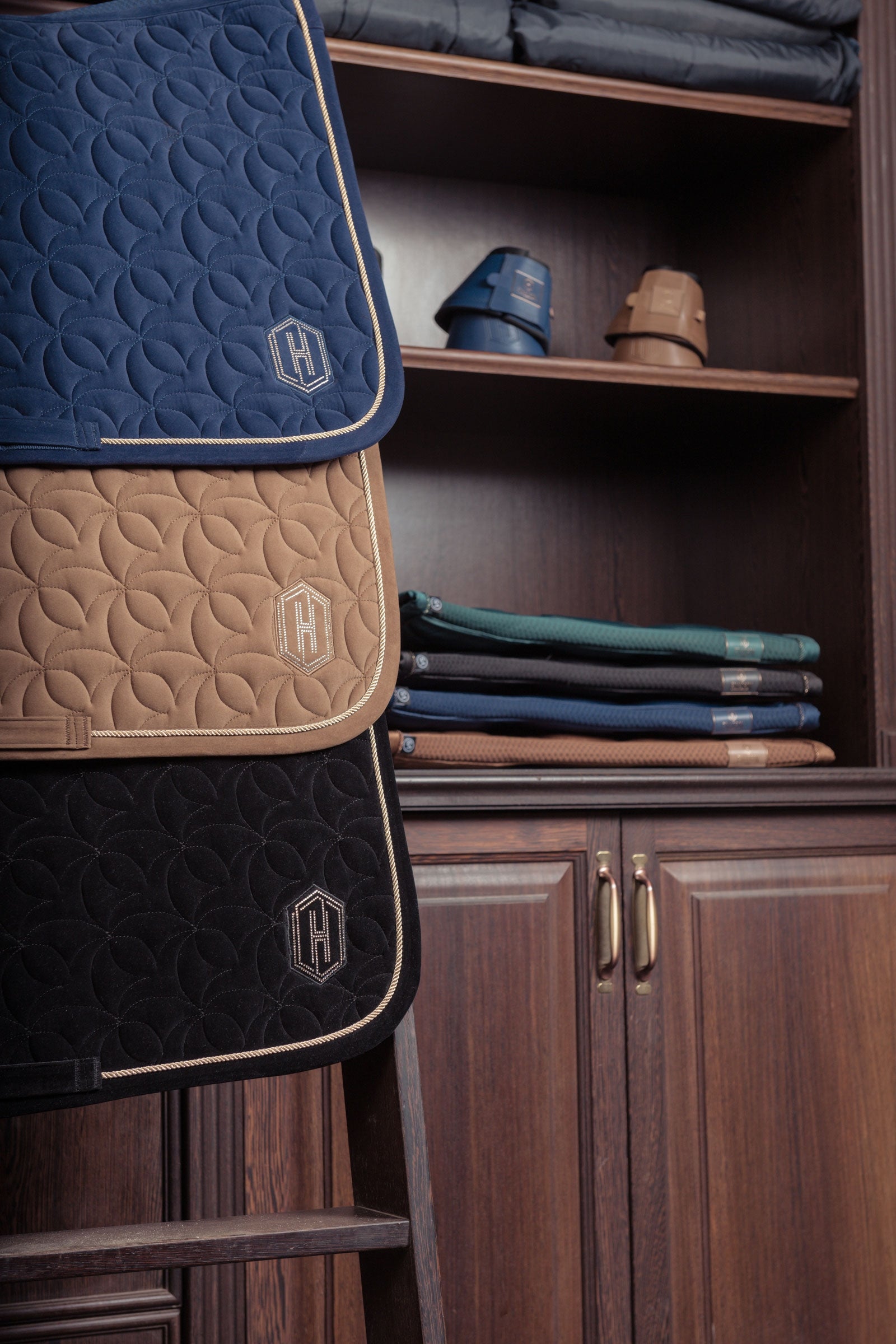 Eskadron Heritage AW24 Velour Emblem Dressage Saddle Pad Saddle Pads