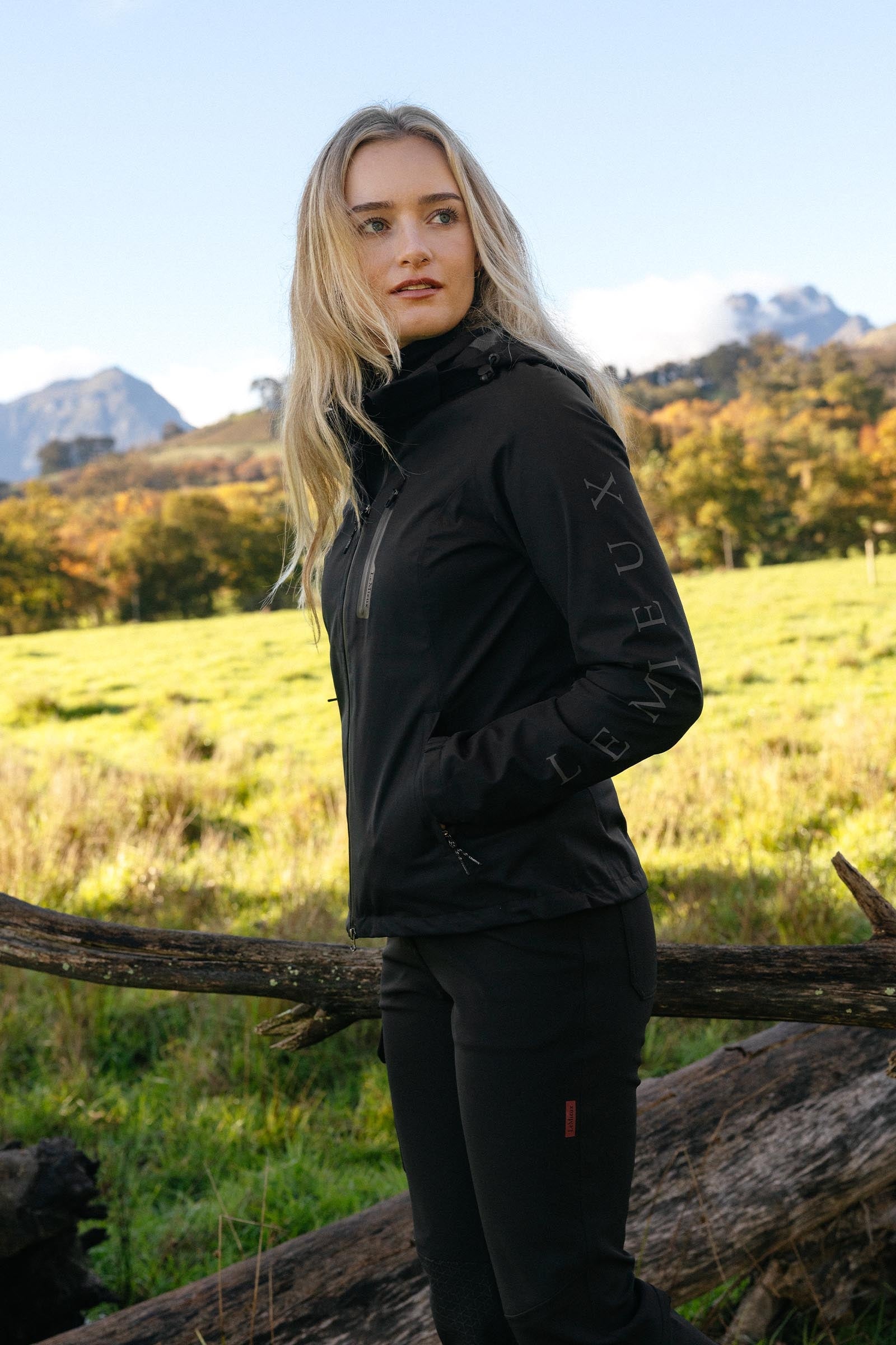 LeMieux Athena Women´s Waterproof Lightweight Jacket Women’s Riding Clothing