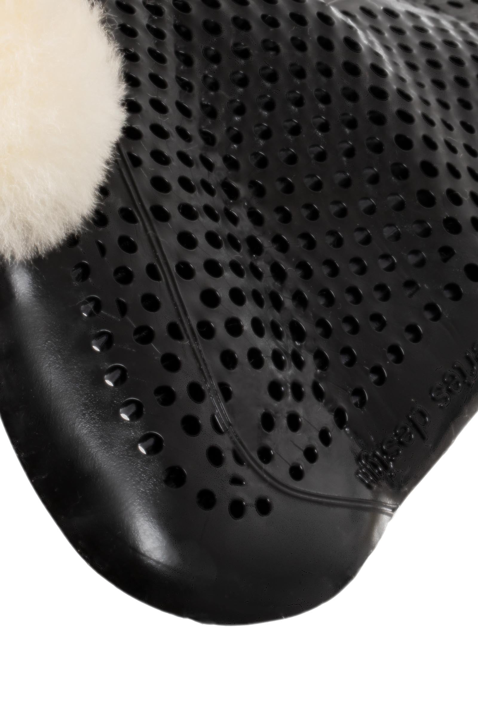 Acavallo Gel Non Slip Classic Pony With Sheepskin 1/2 Cut-Out Flat Saddle Pads