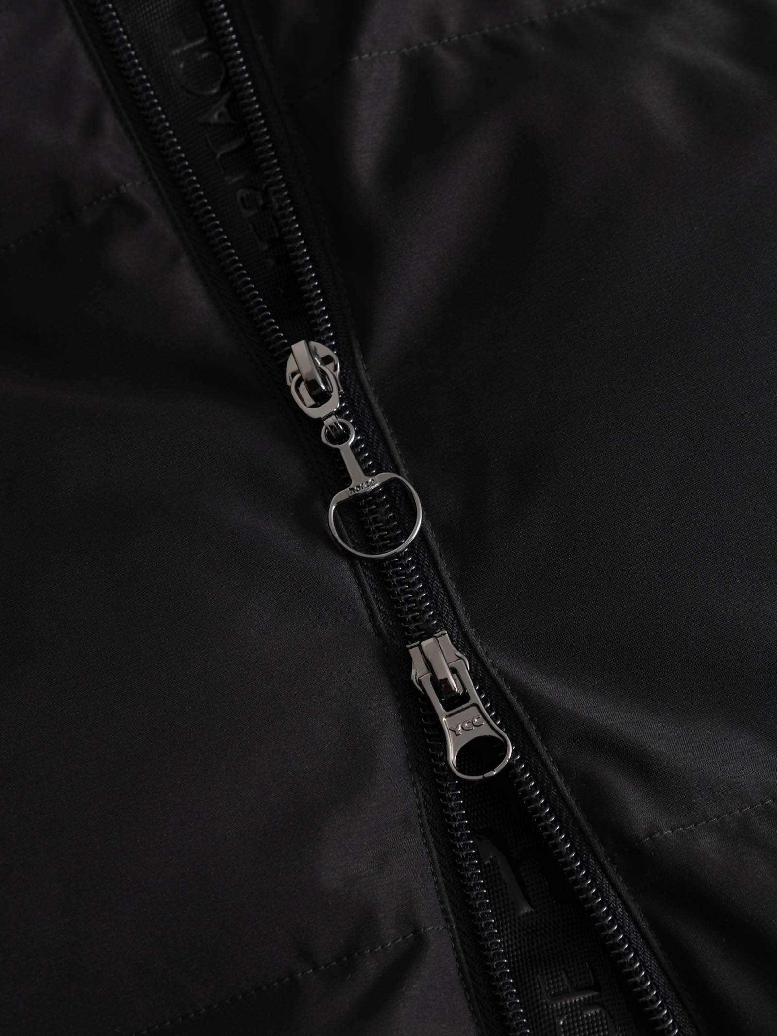 Pack shot 2