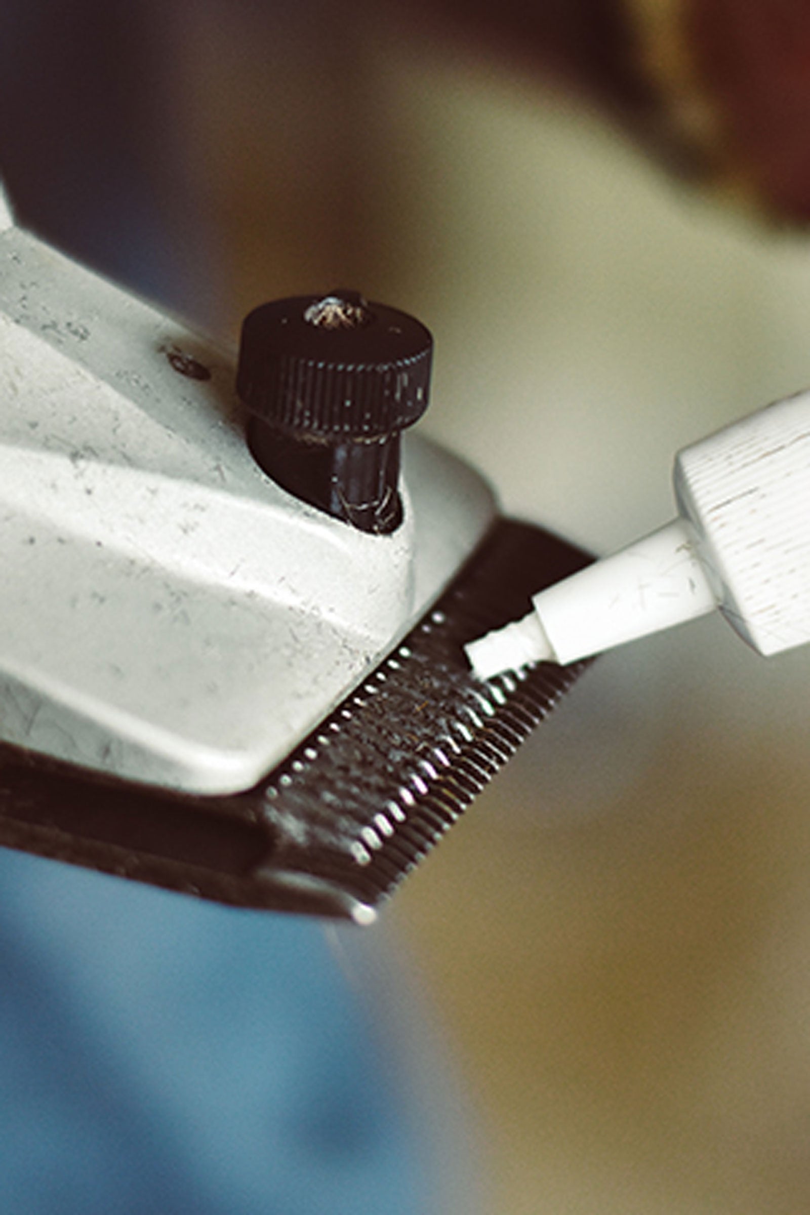 Liveryman Clipper Oil Liquid, 100 ml Horse Clipping & Trimming Tools