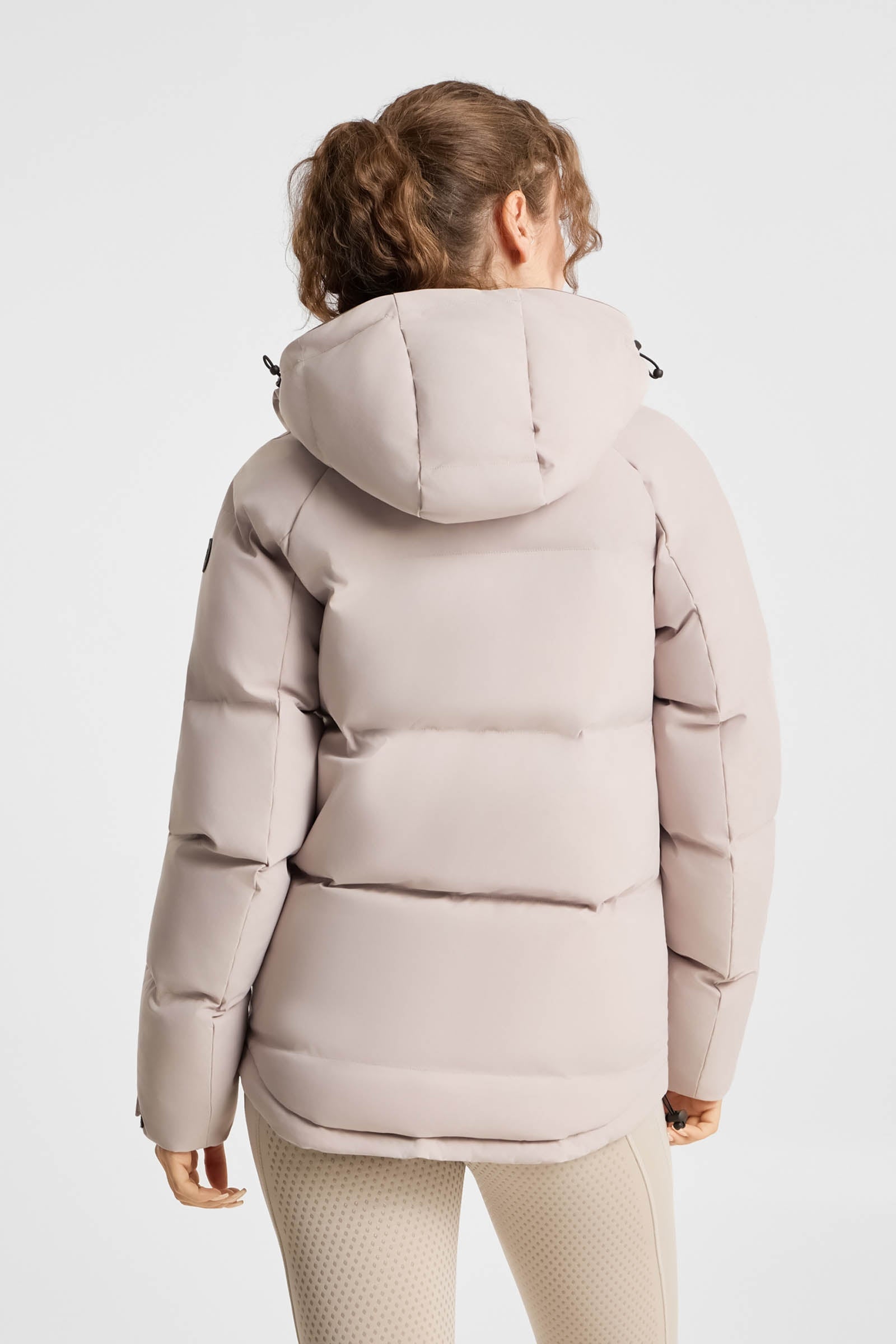 Model shot 3